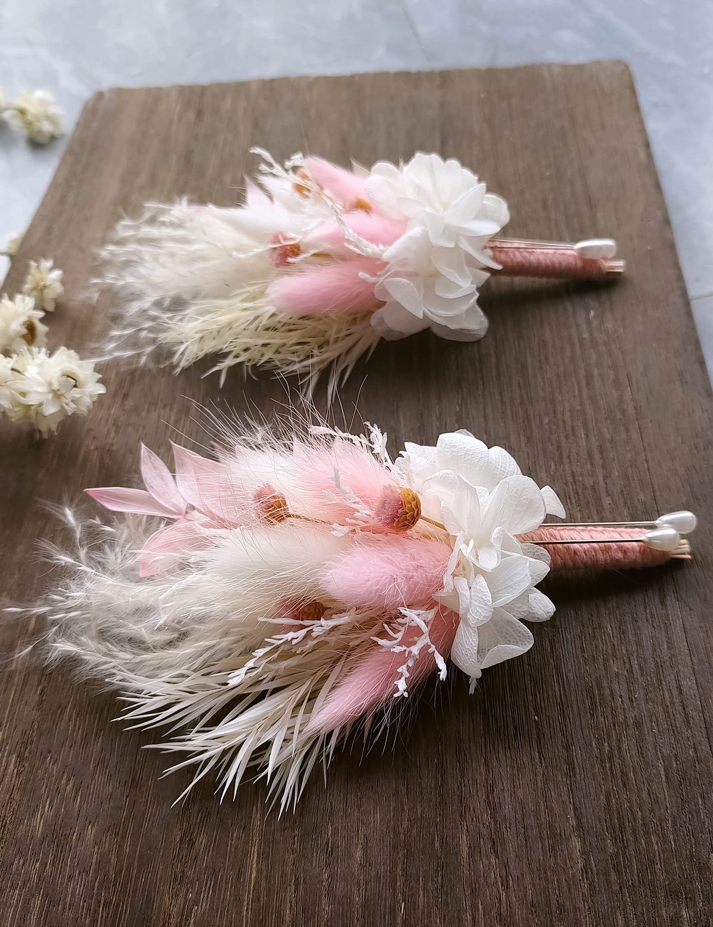 Dried Flowers Boutonnieres 2-Piece Set for Men Wedding Groom Boho Pampas White Boutonniere (White)