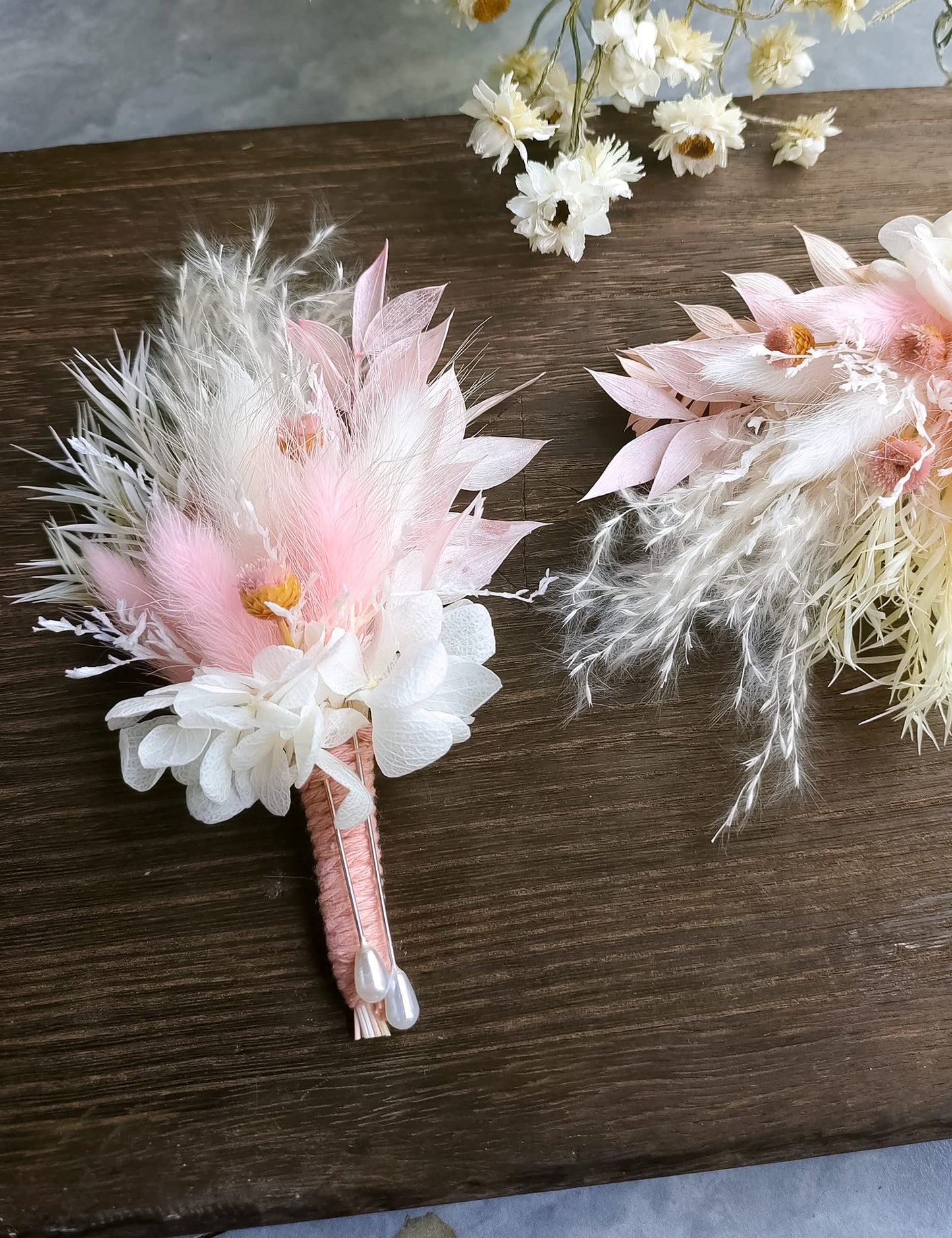 Dried Flowers Boutonnieres 2-Piece Set for Men Wedding Groom Boho Pampas White Boutonniere (White)