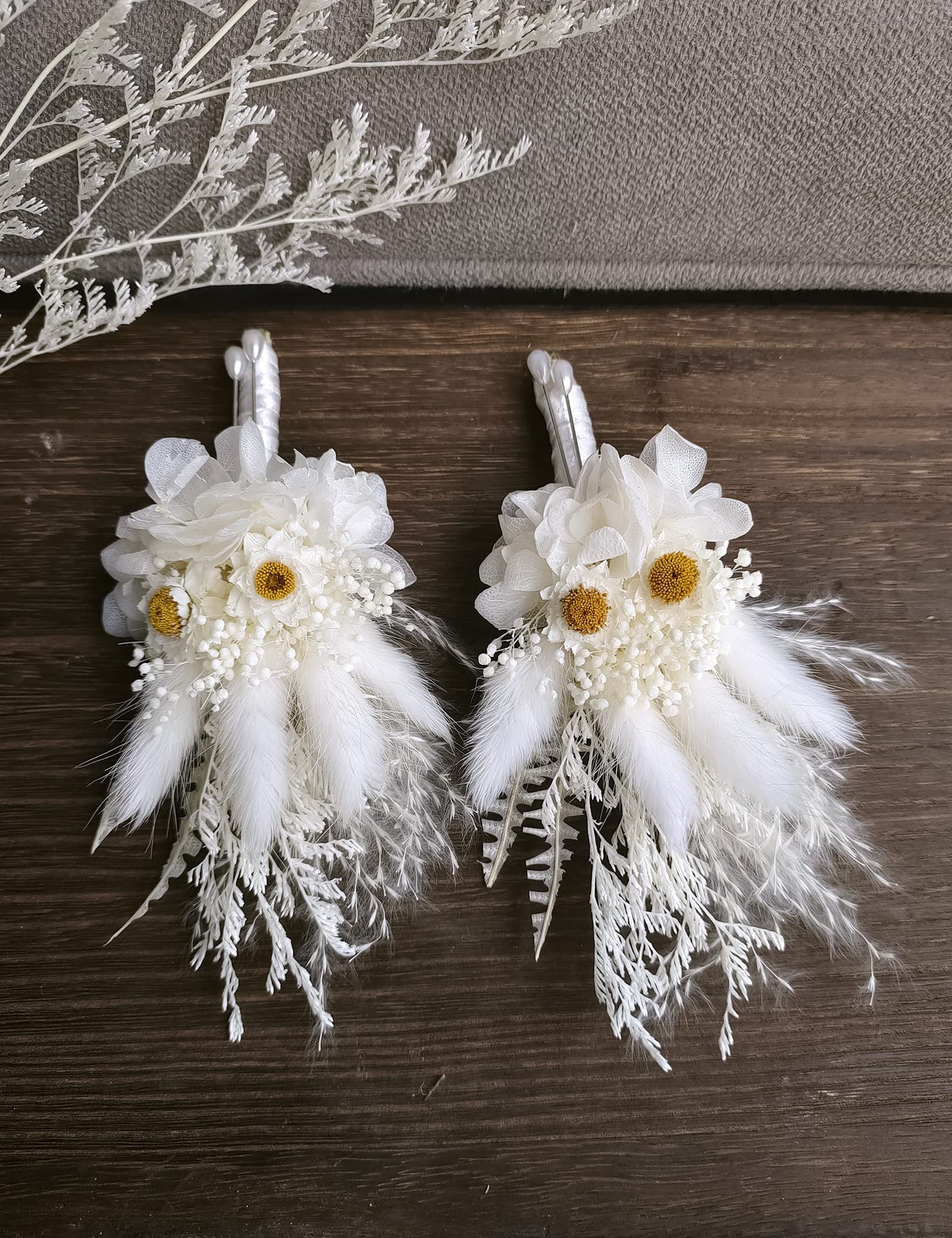 Dried Flowers Boutonnieres 2-Piece Set for Men Wedding Groom Boho Pampas White Boutonniere (White)